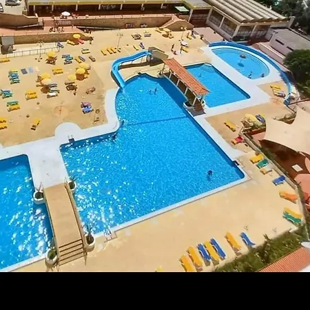 Modern In 67m² With Shared Pool Апартаменты *
